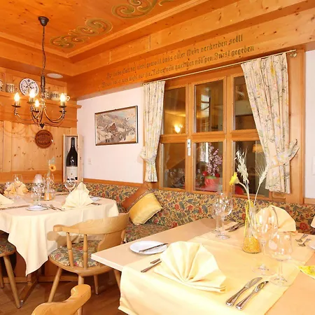 Touristen-chalet Hotel 3*