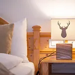 Touristen-chalet Szálloda 3*