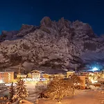 Touristen-chalet Szálloda Leukerbad