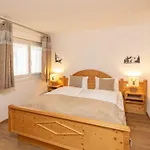 Touristen-chalet Szálloda